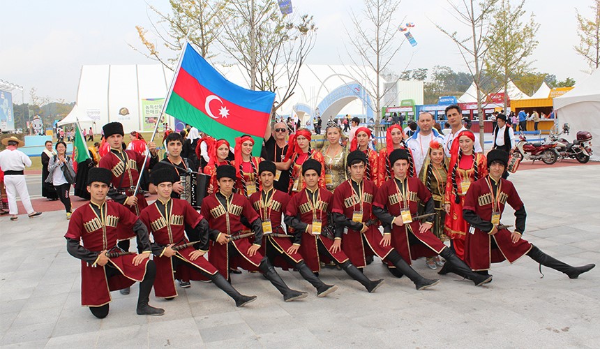 AZERBAIYÁN - CONJUNTO DE MÚSICA Y DANZA AZERBAIYÁN - CONJUNTO DE MÚSICA Y DANZA