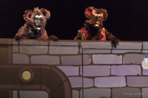 TEATRO EN FAMILIA 2025 - "PÉREZ EL RATONCITO NO NACE, SE HACE"